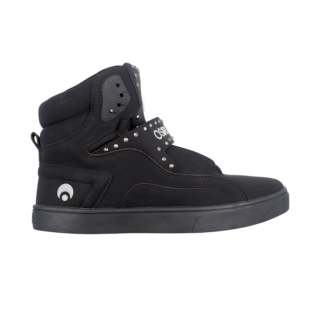 Rize Ultra Black/Black/Stud